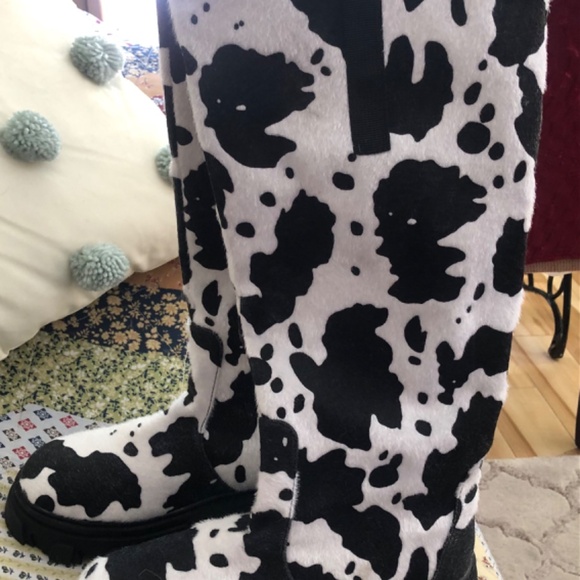 Fantastic women's cow print boots size 7 - Picture 2 of 5
